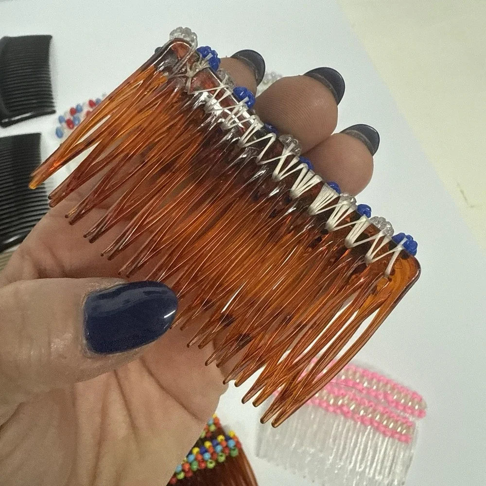 VTG Assortment Of Hair Clasps‎ And Combs Beaded Sequin